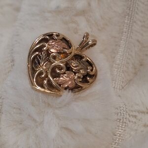Black Hills Gold Heart Pendant – 10K C Co. Leaf Filigree 2.1g Limited Time Avail